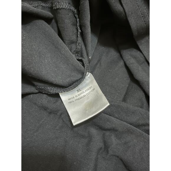 Come Thru Drippin Black Men’s T-Shirt With Gold Words - Picture 5 of 6